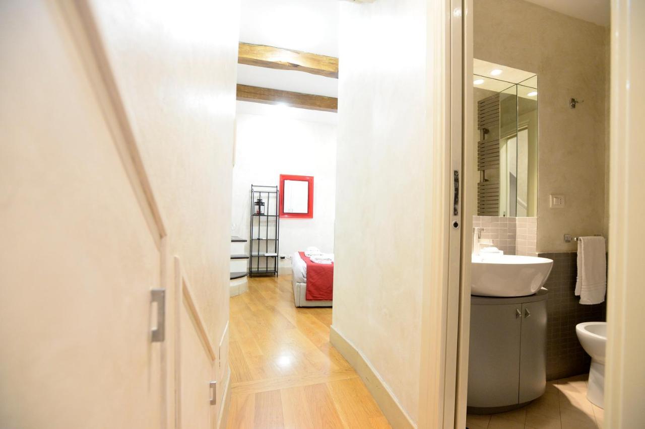 La Casa Degli Osti 1 - Piazza Navona Apartment โรม ภายนอก รูปภาพ