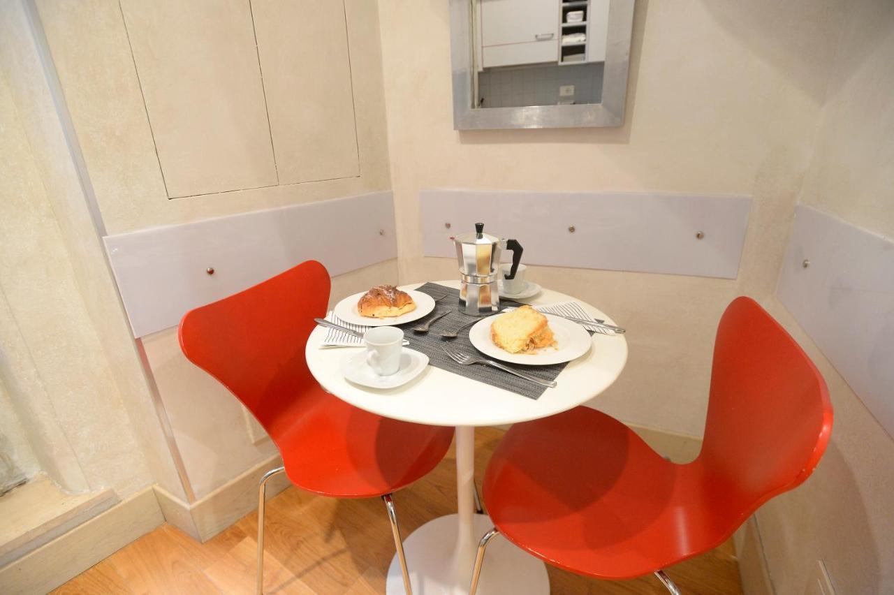 La Casa Degli Osti 1 - Piazza Navona Apartment โรม ภายนอก รูปภาพ